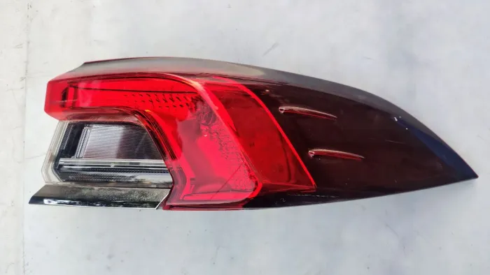 Lanterna traseira direita Toyota Corolla 2020 a 2025 original