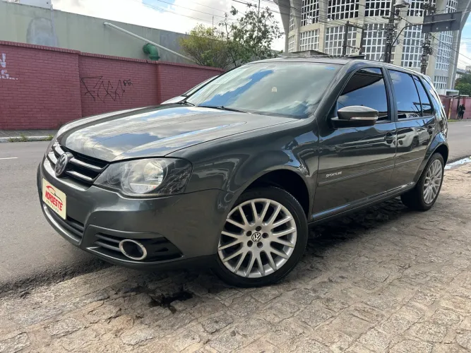 Volkswagen Golf Sportline 1.6 MI Total Flex 8V 4P 2014