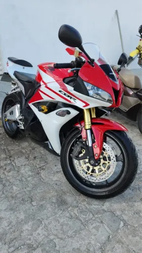 Vende se CBR 600 RR 2012