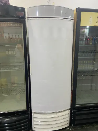 Geladeira Vertical Comercial 1 Porta - Grande Capacidade