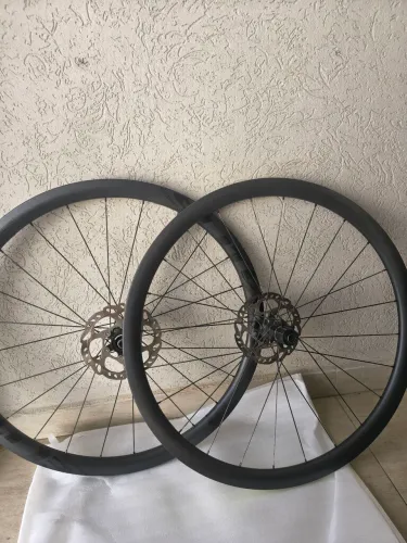 Par de rodas roda/gravel aro carbono