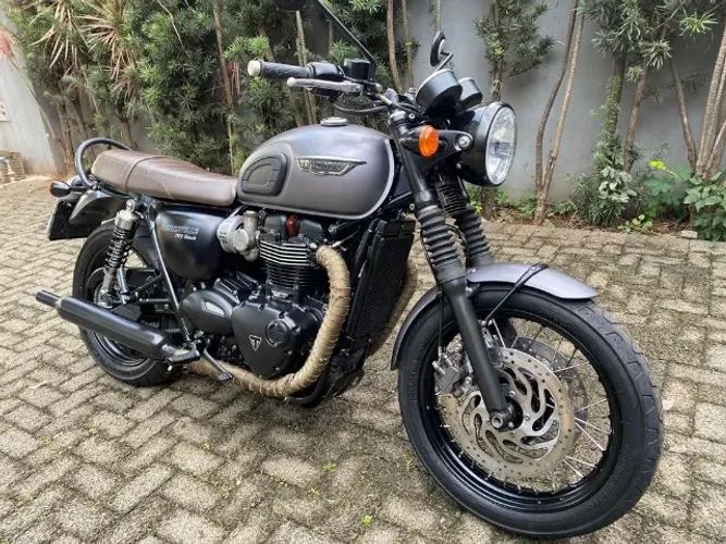 TRIUMPH BONNEVILLE T120B - 2017