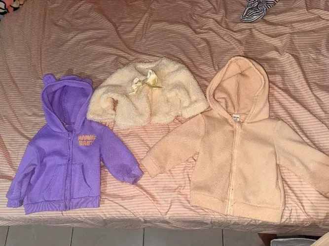 LOTE SHEIN 3 casacos infantil menina bebê tamanho 6 a 9 meses e 3 a 6 meses