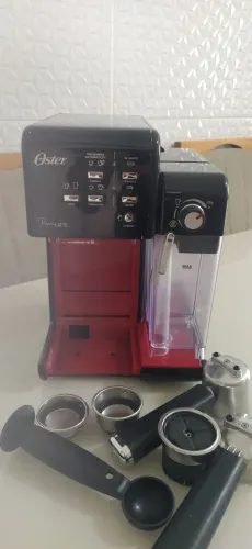 Cafeteira Espresso Oster PrimaLatte II - Completa (Pó, Sachê e Cápsula)