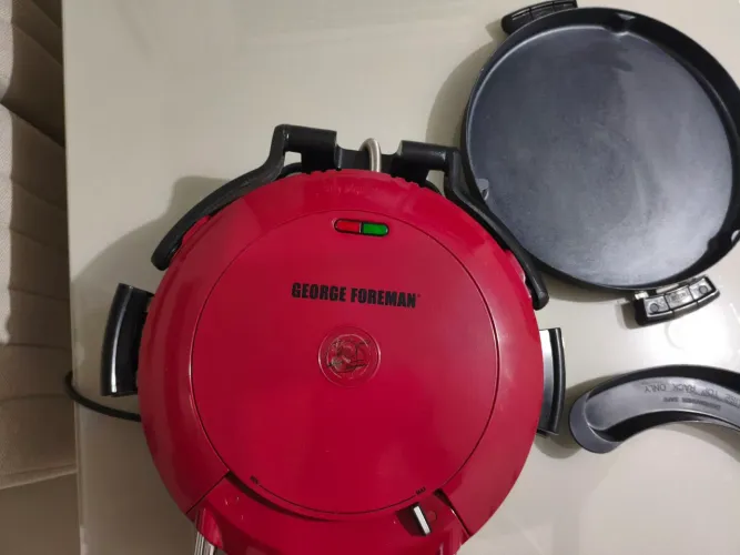 George Foreman Grill Vermelho 220V - Excelente Estado
