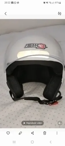 Capacete novo branco