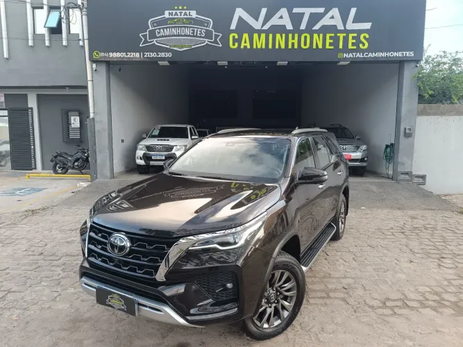 Toyota Hilux SW4 SRX 4X4 2.8 TDI 16V Dies. Aut. 2022
