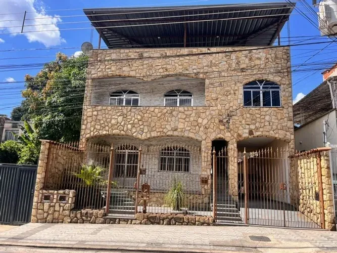 Alugo apartamento 3 quartos com varanda e terraço exclusivo - Monte Castelo