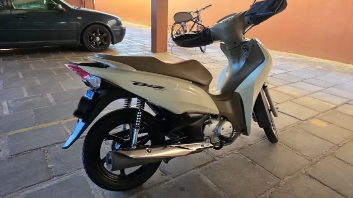 Moto em excelente estado
