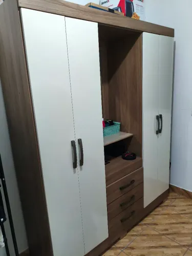 Guarda roupa usado (VALOR NEGOCIÁVEL) 