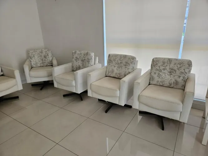 8 Poltronas giratórias