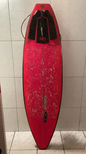 Prancha de Surf Petronio Tavares 5'10" 28L + Quilhas e Leash