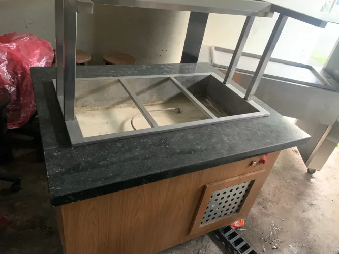 Recho em granito e madeira