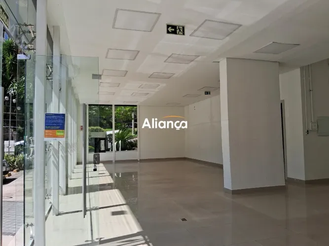 Loja/Ponto comercial para alugar, 102m², na Rua Comendador Caminha - Bairro Moinhos de Ven