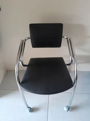Cadeira de escritório Carraro Preta