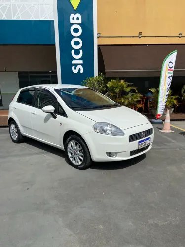 Fiat Punto Essence 1.6 Flex 16V 5P 2012