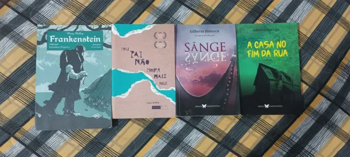 Kit 4 Livros: Frankenstein, Sânge, A Casa no Fim da Rua