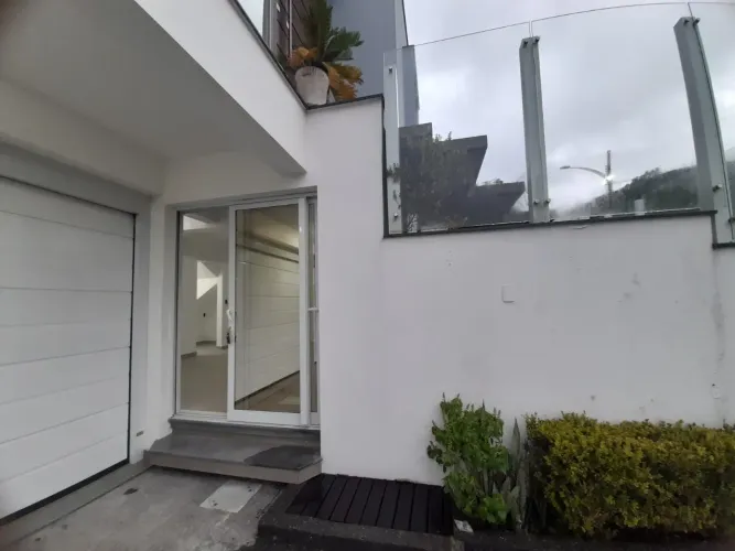 Sala comercial com aproximadamente 26m² de área privativa