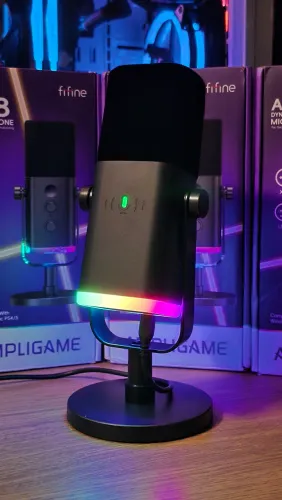 Microfone Fifine AM8 Dinâmico - Conexão USB e XLR - RGB - Novo