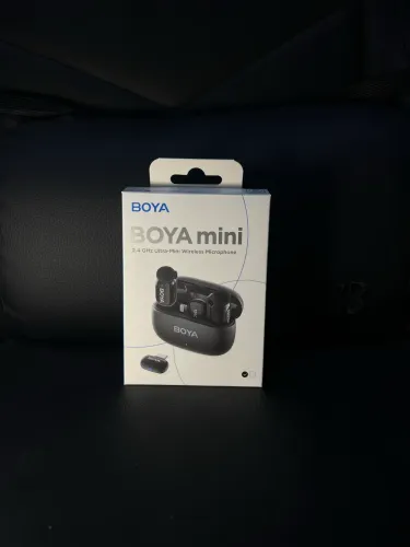 Microfone De Lapela Sem Fio Boya Mini Para IPhone e Android Com 2 Microfones Seminovo