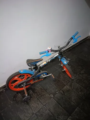 Bicicleta hotwills