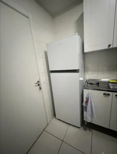 Geladeira Midea No Plástico