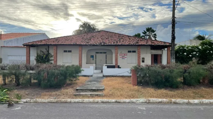 CASA EM PIRAMBU