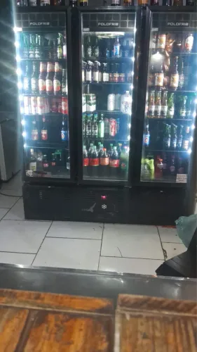Vendo cervejeira ótima 3 portas 10.000$