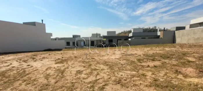 Terreno à Venda no Condomínio Mont Alcino em Valinhos, no bairro Roncáglia.