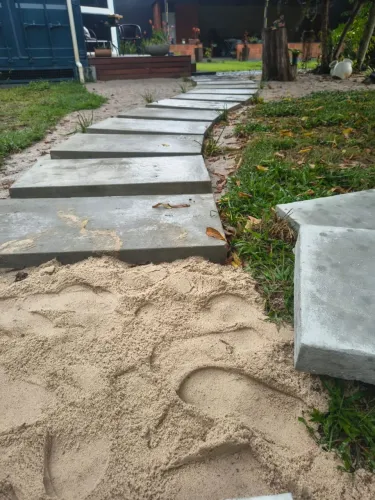 Pisantes de concreto para jardim