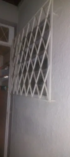 Grade em ferro