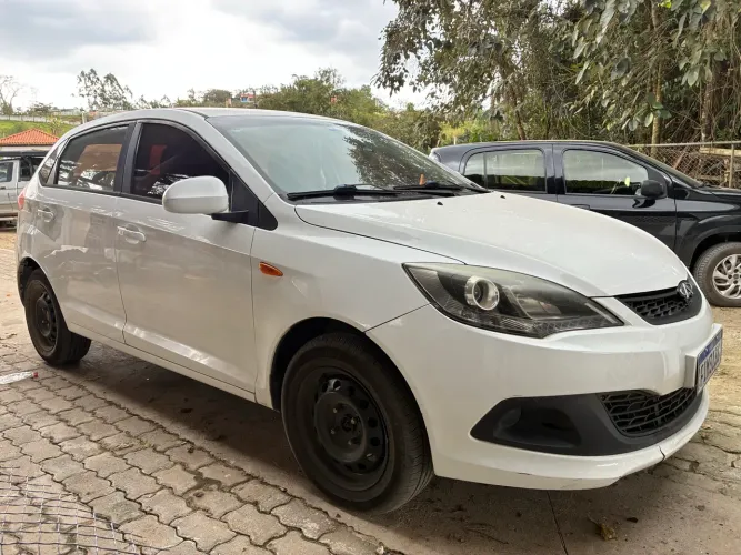 Chery Celer Hatch 1.5 16V Flex 5P 2015