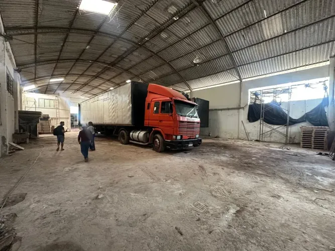 Galpão de 1.000 m2 próximo da Rodovia Arthur Bernardes - COM0090WGG
