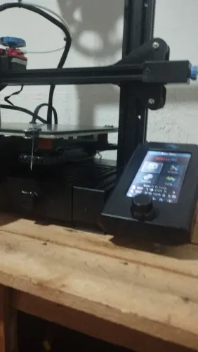 Ender 3 V2 com Upgrades (Molas de silicone laranjas + Extrusora de Metal)