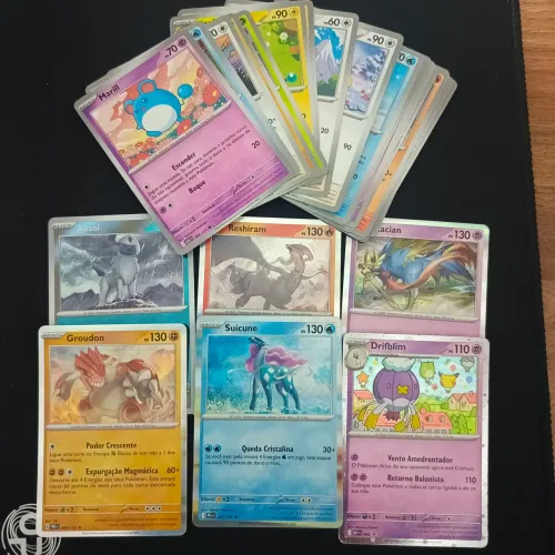 Lote com 29 cartas Pokémon TCG incluindo 6 brilhantes LT11