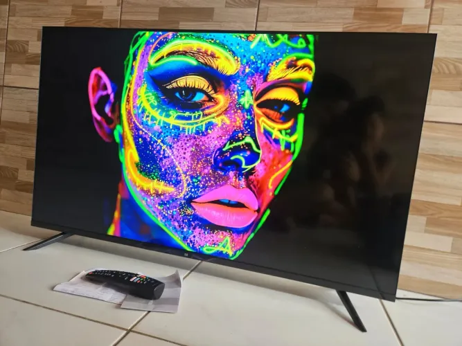 Tv smart modelo novo bem fininha 4k aceito cartão e entrego 