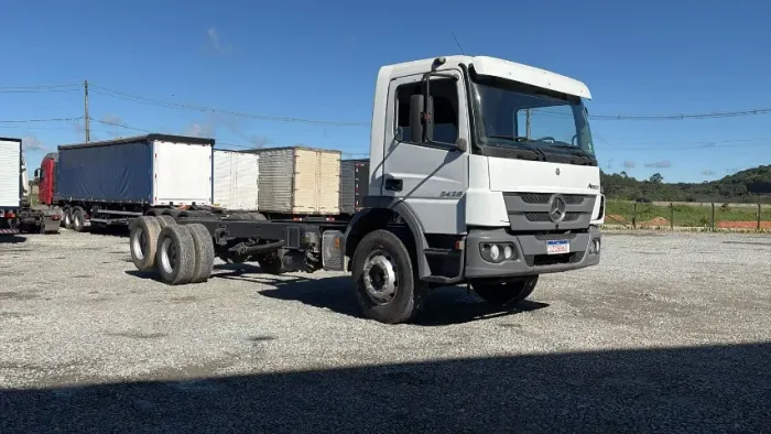 MB 2426 2019 TRUCADO CHASSI - EXCELENTE ESTADO