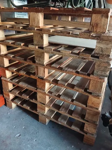 08 Pallets de madeira