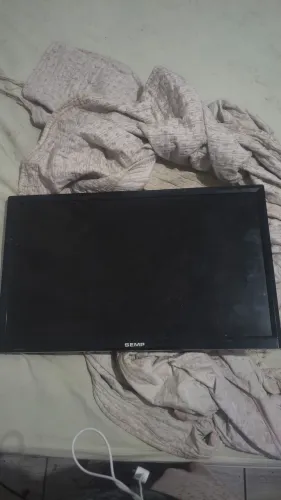Monitor quebrada mais funciona normal 