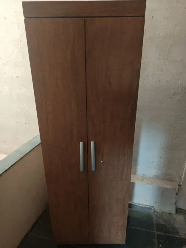 Vendo armário duas portas