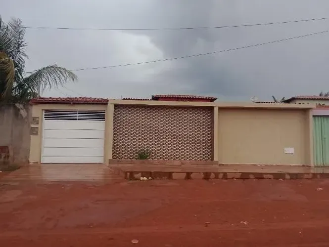 Oferta especial  Casa no Bandeirantes, Buritizeiro - MG, Nº 1159, 2 quartos, 1 vaga, 330m²