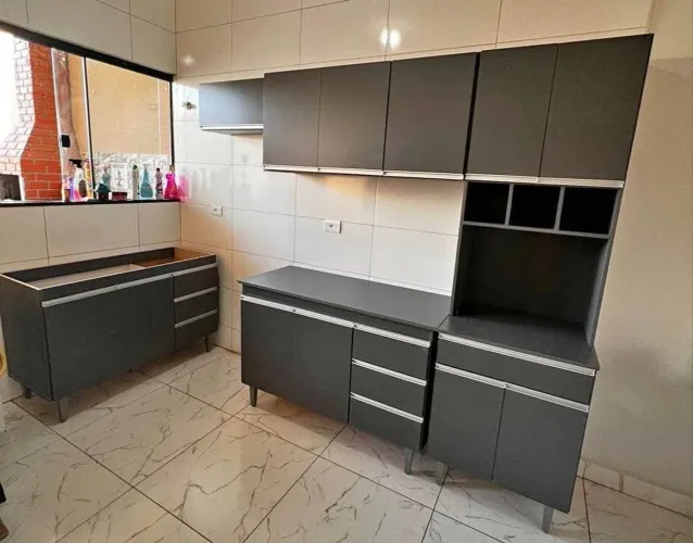 ARMÁRIO DE COZINHA