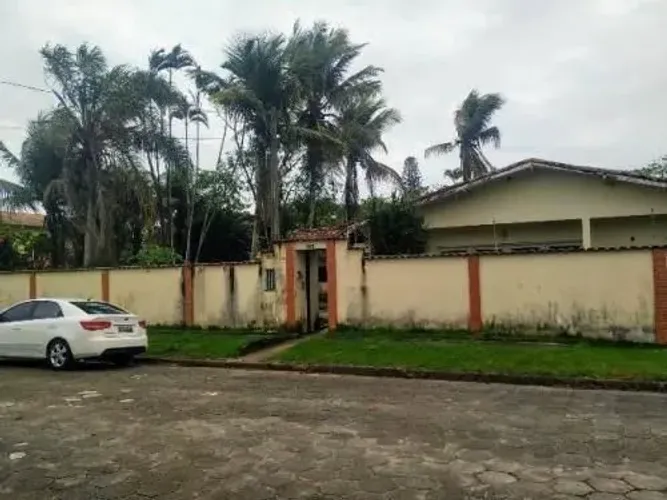Casa com 3 quartos à Venda, Loty - Itanhaém