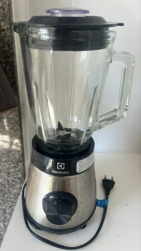Liquidificador Electrolux 1,5L seminovo