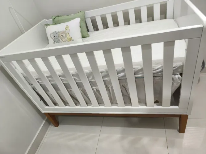 Vendo berço praticamente Novo