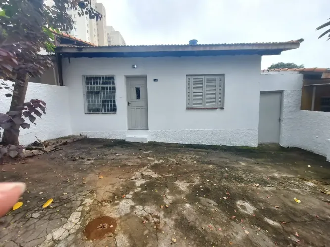 Casa Térrea para aluguel possui 80 metros quadrados com 2 quartos em Jaguaré - São Paulo -