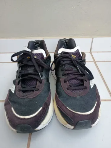 Tênis Adidas adizero Boston 10