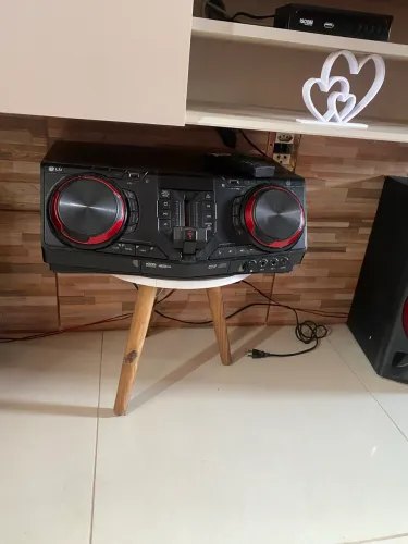 Vendo esse som Mini System Lg Cj87, Usb, Multi Bluetooth, 1800w - Modo Dj