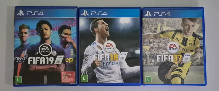 FIFA 17, FIFA 18 e FIFA 19 (PS4)