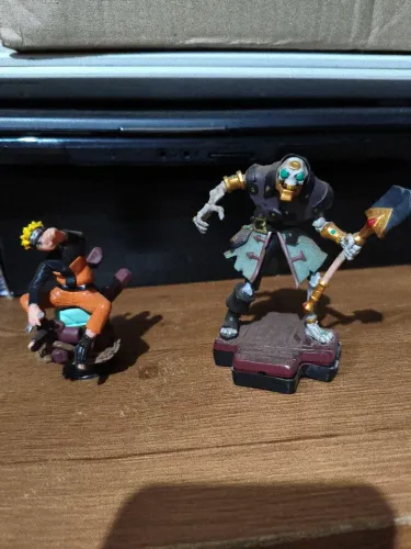 Vende-se action figure Naruto e totaku Microsoft 
